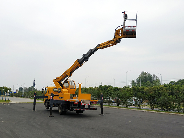 江鈴藍牌23米高空作業(yè)車