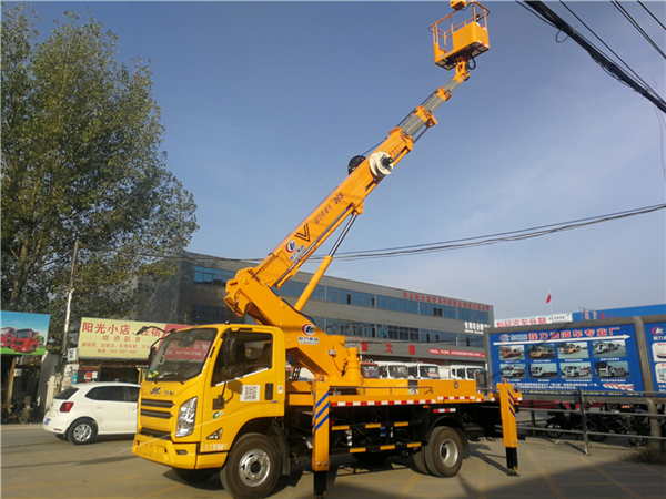 國(guó)六江鈴26米伸縮臂高空作業(yè)車(chē)