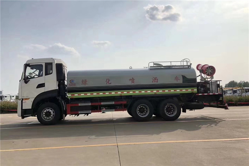東風天龍后八輪20噸噴霧車，國六綠化噴灑車